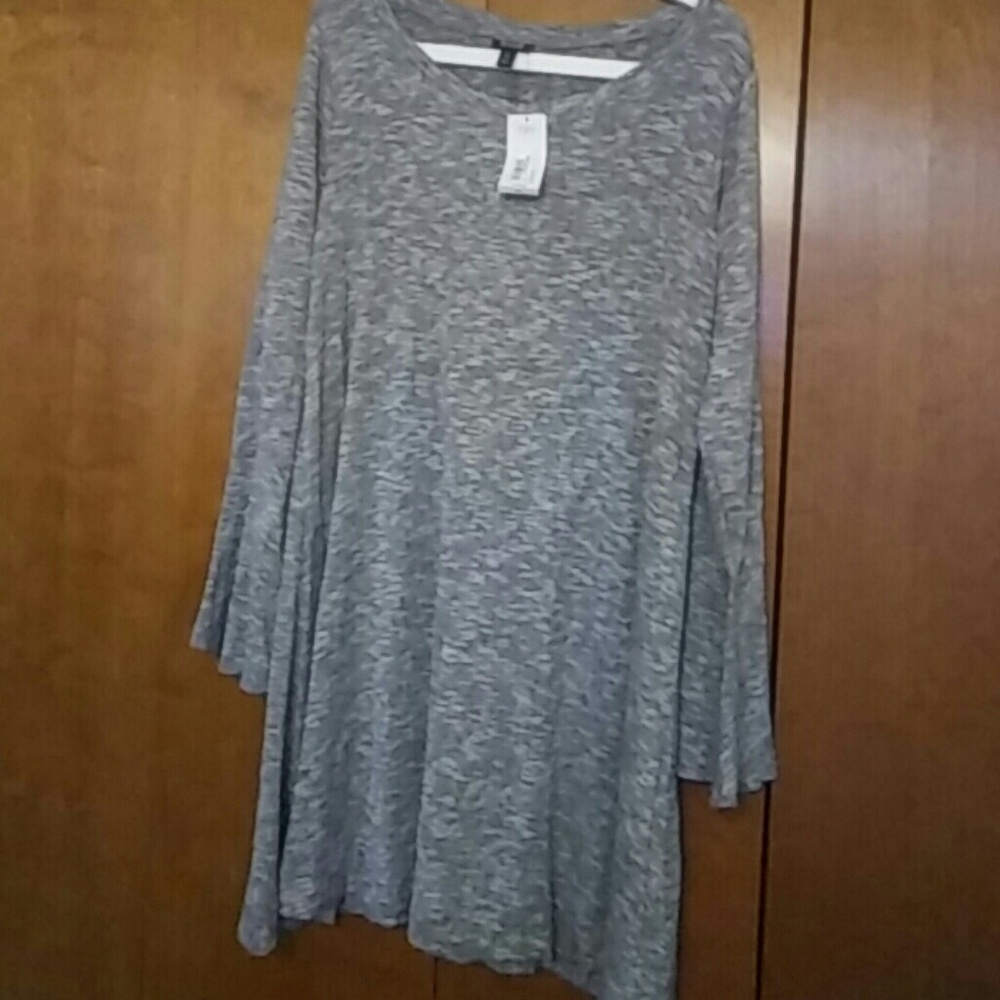 Bell sleeve Dress NWOT